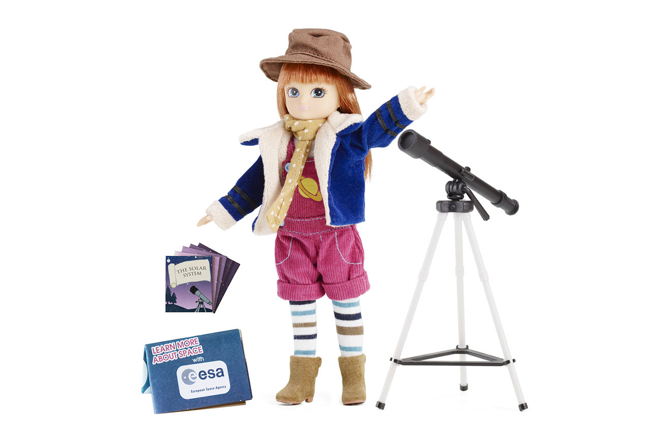 'Stargazer Lottie' Declared 'First Doll in Space' After Launch to Station